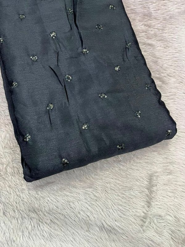 Chinnon Sequins ( 44" width )