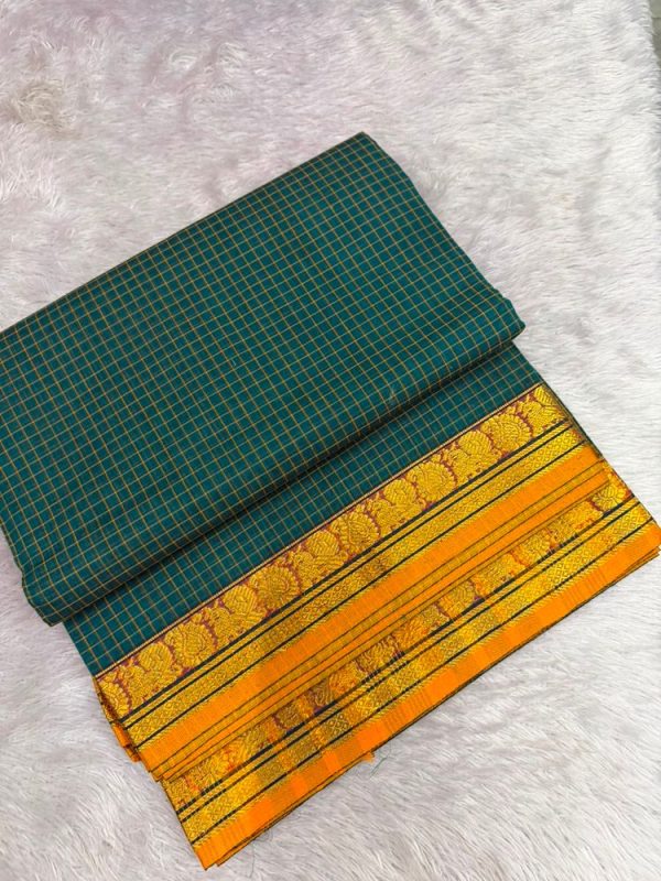 NARAYANPET CHECKED SAREE WITH BLOUSE ( 6.20 mtr )